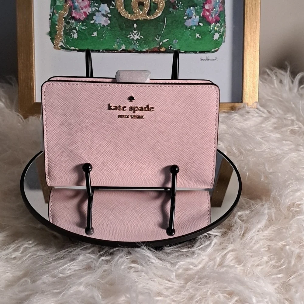 Kate Spade NWTs Staci Medium Billfold